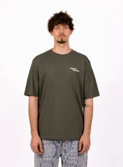 Daily Paper Chimera Green Hand In Hand T-Shirt -Quality Fashion Clothing Store image 190